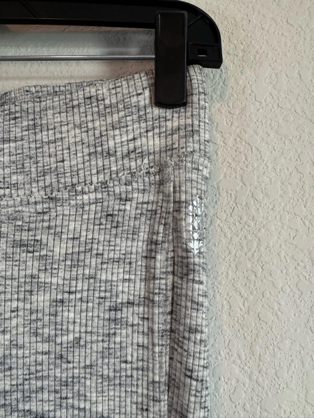 Free People Movement Gray Low and Flow Ruffle Ribbed Leggings Size Small - Picture 4 of 10